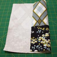 Tutorial Tuesday: Vinyl Covered Zippered Pouch